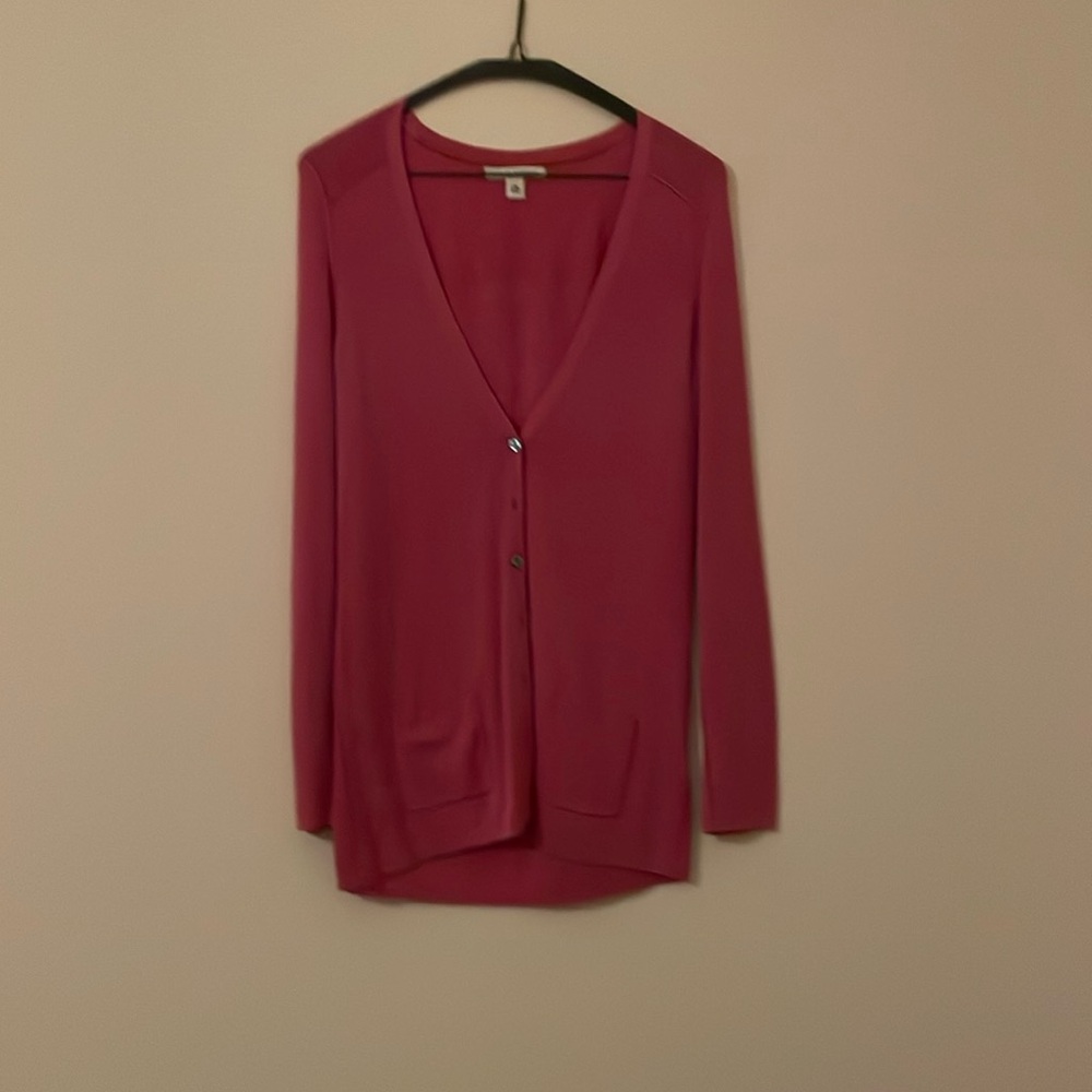 Banana Republic Pink long sleeved spring sweater.